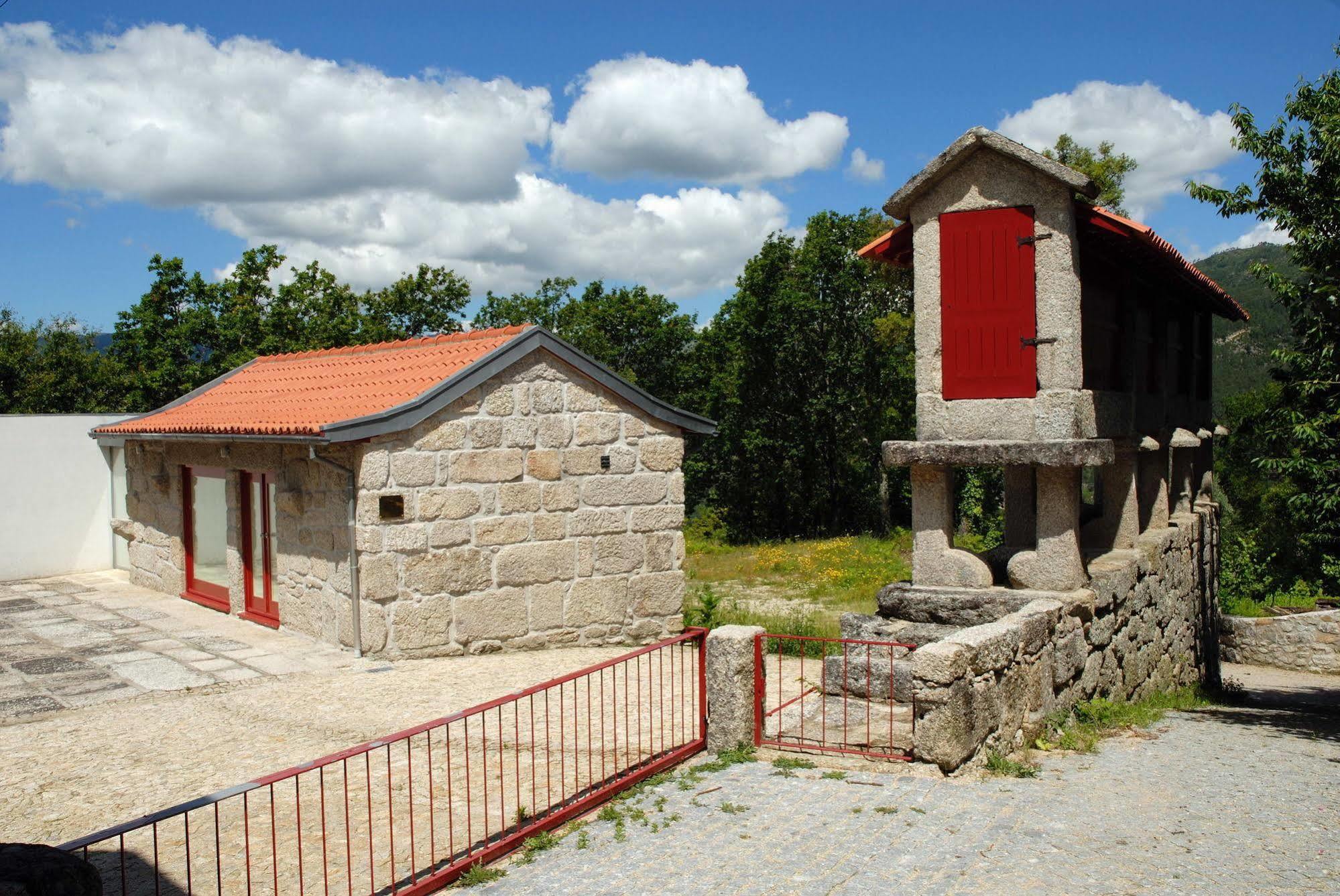 비에이라도미노 Aldeia Turistica De Louredo 게스트하우스 외부 사진